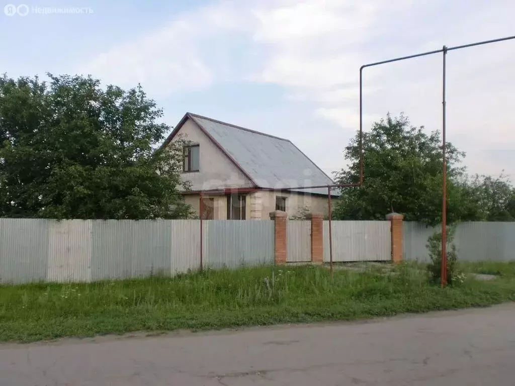 Дом в посёлок Ленинский, Молодёжная улица (102 м) - Фото 1