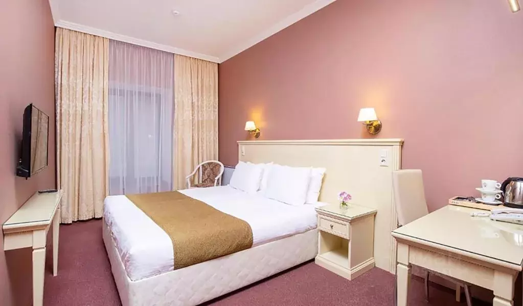 Комната Санкт-Петербург Большая Конюшенная ул., 11Б (16.0 м) - Фото 1