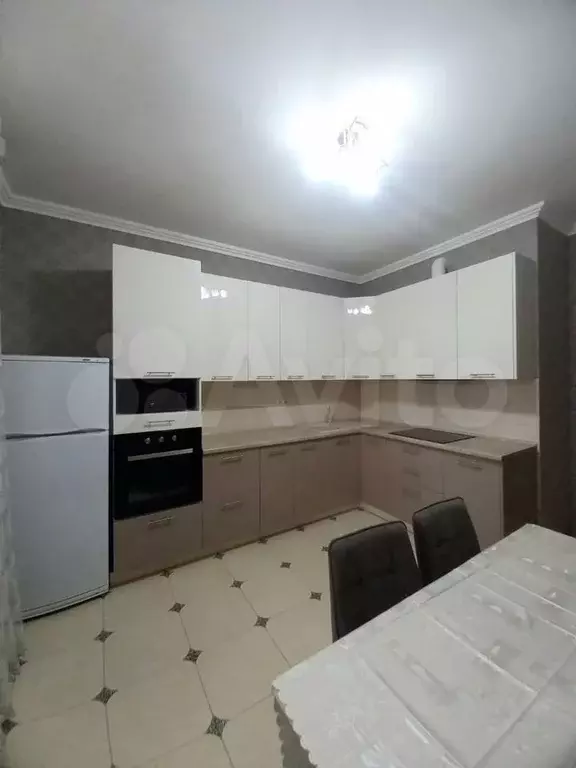 2-к. квартира, 70 м, 4/19 эт. - Фото 0