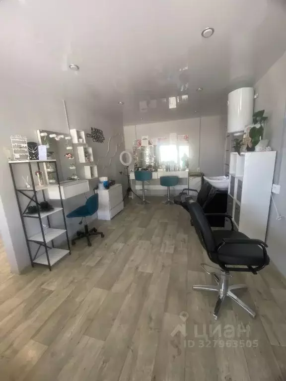 Помещение свободного назначения в Иркутская область, Слюдянка ул. ... - Фото 2