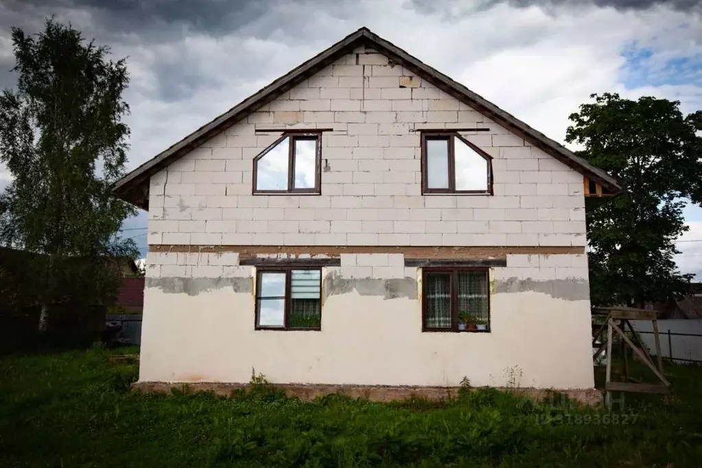 Дом в Новгородская область, Малая Вишера ул. 2-я Пионерская, 3 (120 м) - Фото 0
