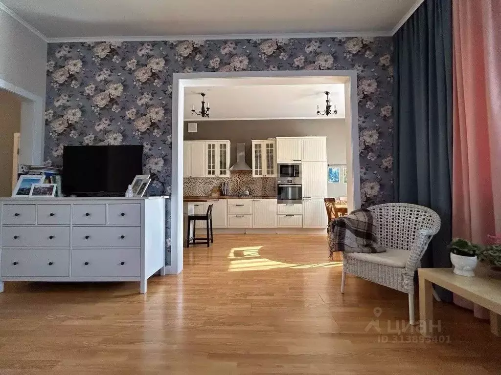 3-к кв. Тверская область, Тверь ул. Докучаева, 36 (133.4 м) - Фото 0