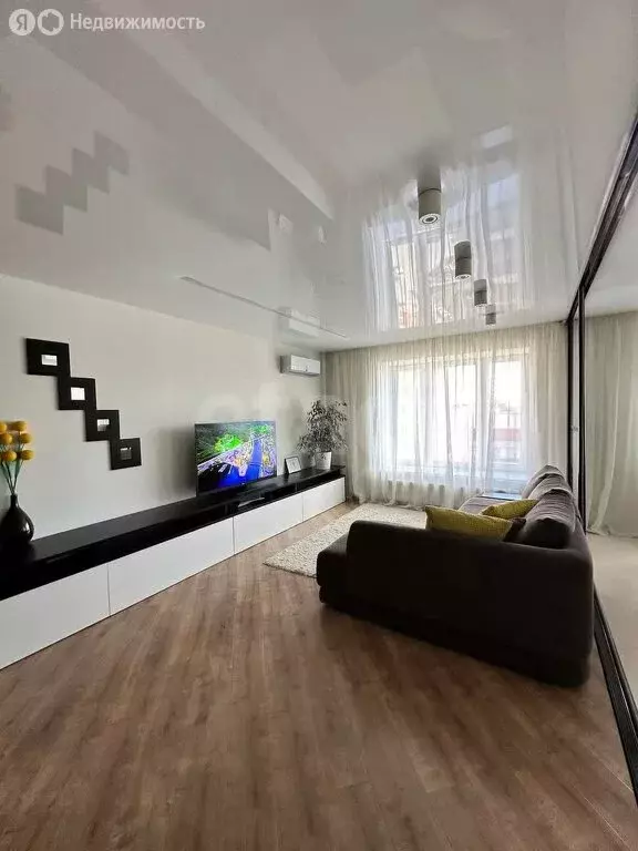 3-комнатная квартира: Тюмень, улица Ю.-Р.Г. Эрвье, 28к2 (88.6 м) - Фото 1