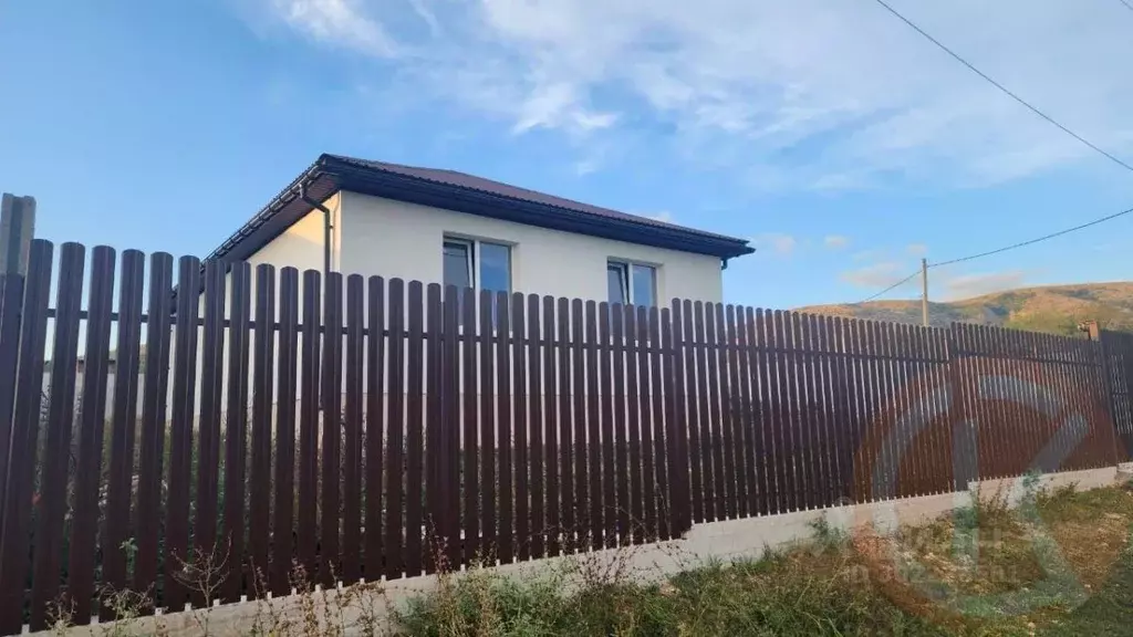 Дом в Крым, Симферопольский район, Добровское с/пос, с. Перевальное ... - Фото 2