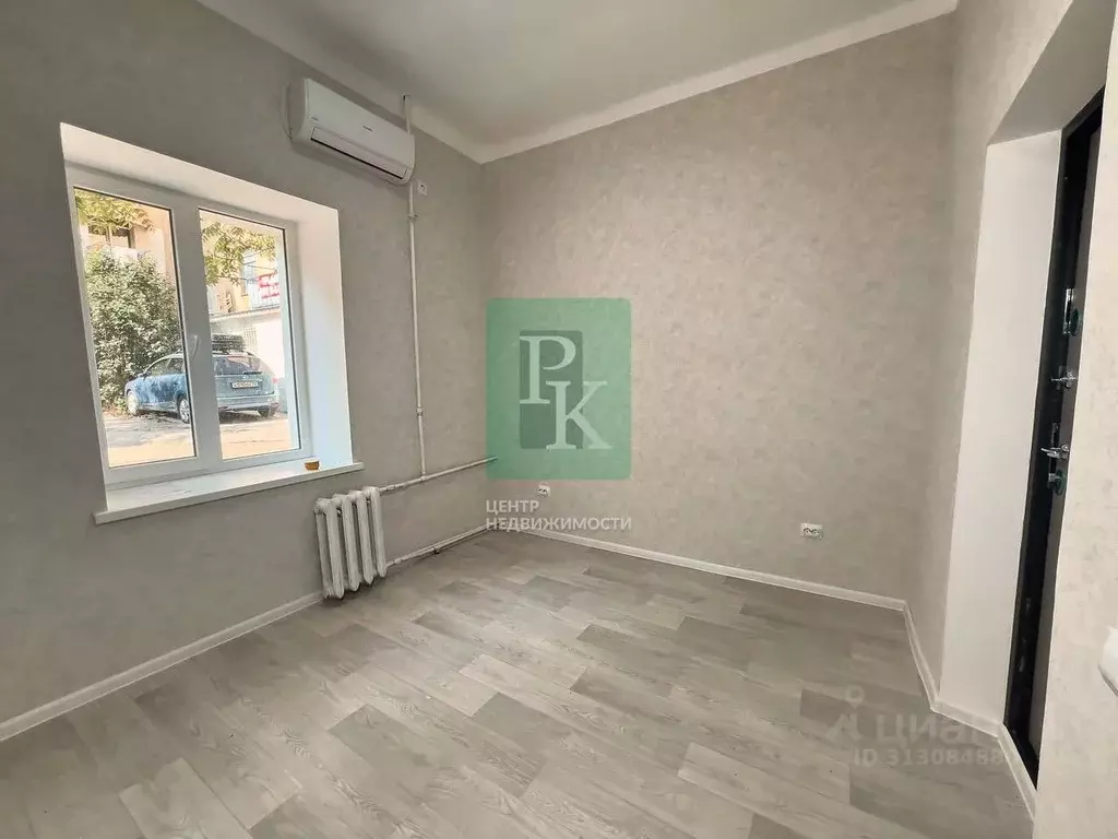 Офис в Севастополь ул. Очаковцев, 50 (8 м) - Фото 1