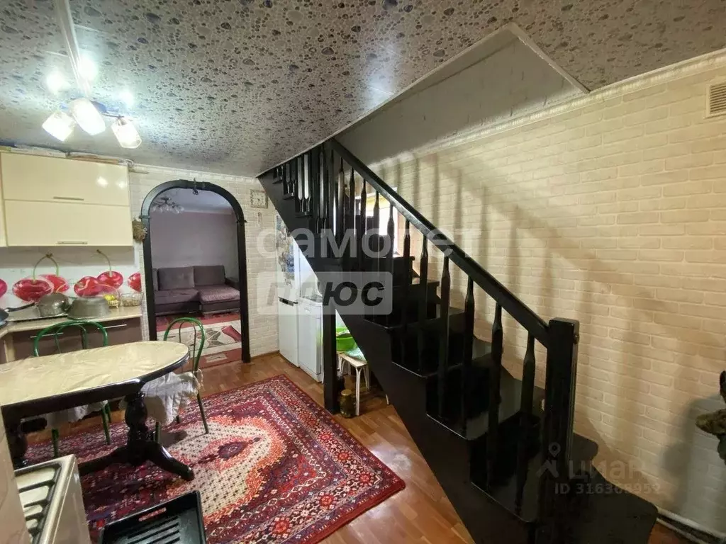 Дом в Омская область, Омск ул. 21-я Линия (80 м) - Фото 1