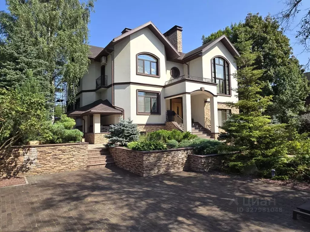 Коттедж в Московская область, Красногорск городской округ, с. ... - Фото 1