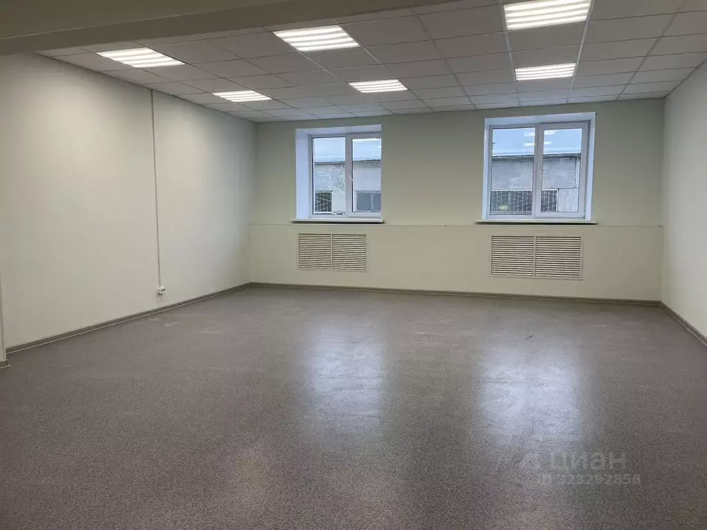 Офис в Свердловская область, Екатеринбург ул. Альпинистов, 77В (229 м) - Фото 1