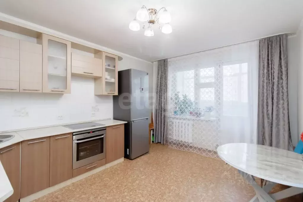 3-к кв. Тюменская область, Тюмень ул. Николая Семенова, 29к3 (90.0 м) - Фото 2