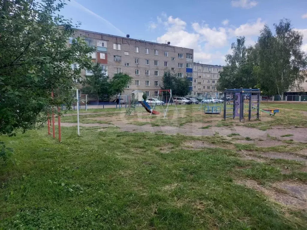 Комната 12,8 м в 1-к., 1/5 эт. - Фото 0