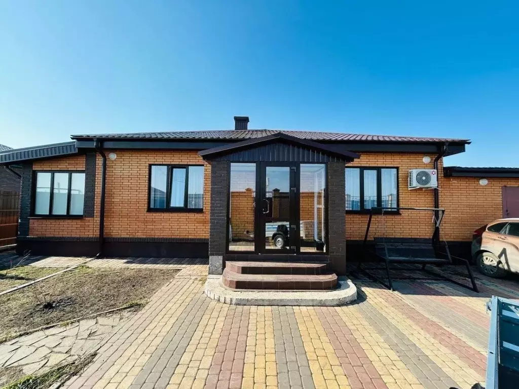 Дом в Курская область, Курский район, Новопоселеновский сельсовет, д. ... - Фото 1