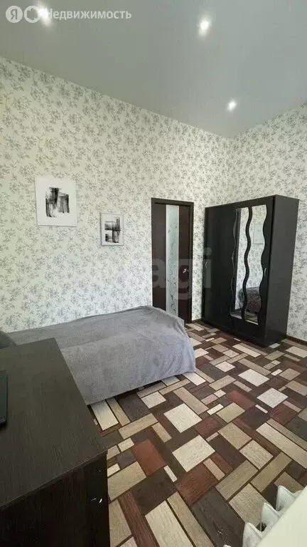 3-комнатная квартира: Нижний Новгород, улица Чкалова, 7 (52.9 м) - Фото 0