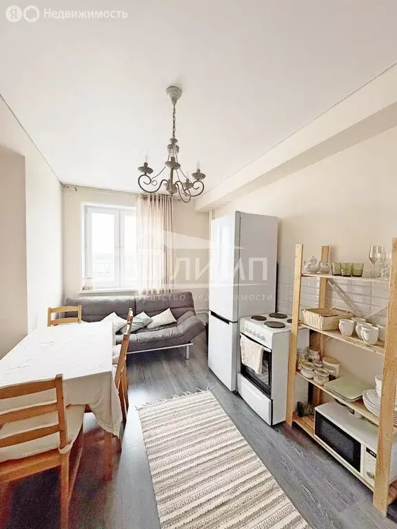 1-комнатная квартира: Челябинск, улица Братьев Кашириных, 66 (55.2 м) - Фото 1