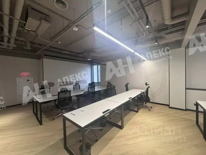 Помещение свободного назначения в Москва Новослободская ул., 16 (196 ... - Фото 1