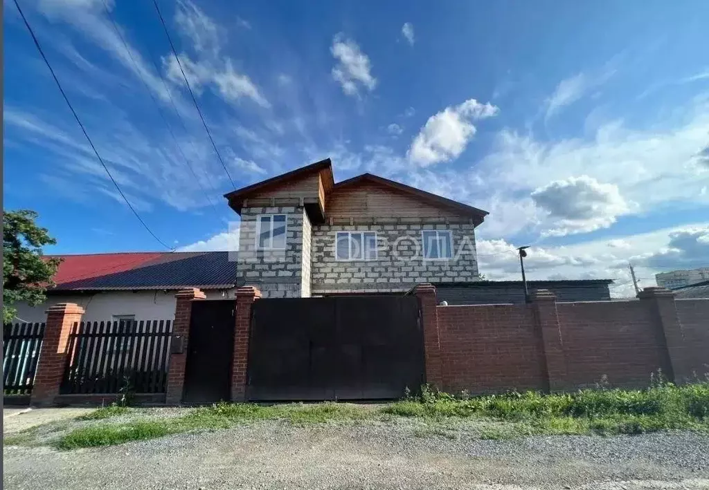 Дом в Новосибирская область, Новосибирск пер. 1-й Костычева, 84 (200 ... - Фото 0