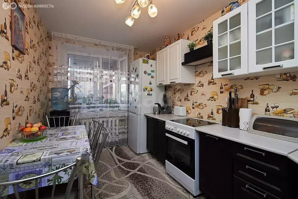 3-комнатная квартира: Тюмень, улица Новосёлов, 12к2 (67.5 м) - Фото 2