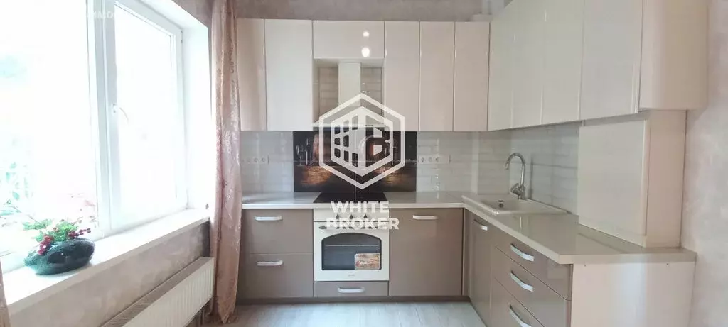 3-комнатная квартира: Восход, улица Авроры, 56 (115.8 м) - Фото 1