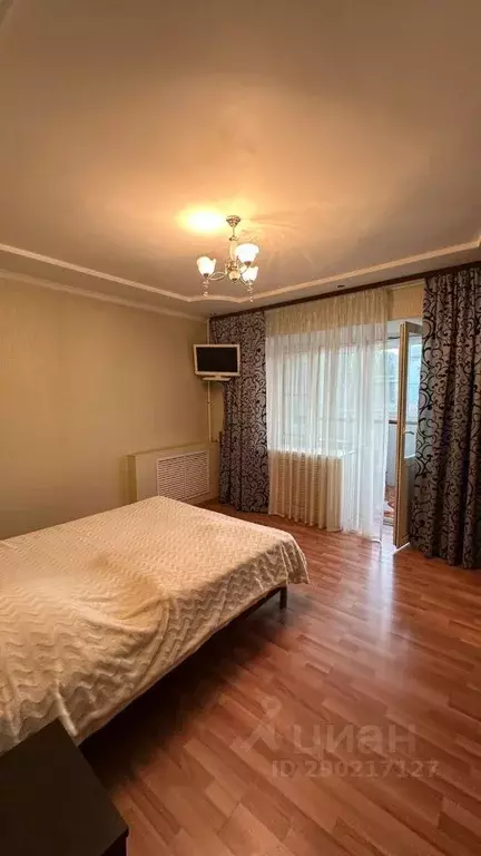 3-к кв. Ярославская область, Ярославль ул. Калинина, 37к5 (100.0 м) - Фото 0