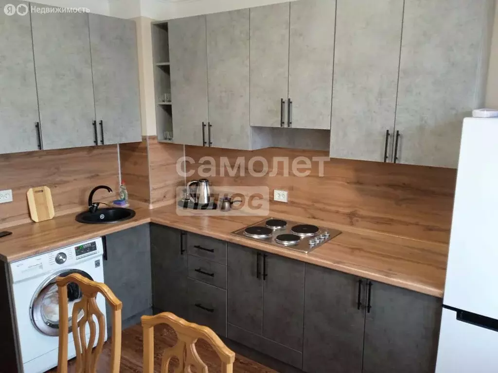 2-комнатная квартира: Каспийск, проспект Акулиничева, 16 (54.4 м) - Фото 1