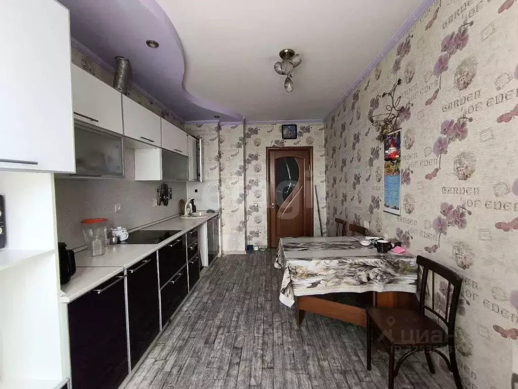 3-к кв. Бурятия, Улан-Удэ Ключевская ул., 76А (80.5 м) - Фото 0