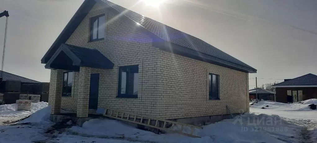 Коттедж в Башкортостан, Уфа ул. Героя Салиха Валеева (100 м) - Фото 1