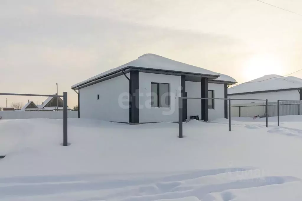 Дом в Тюменская область, Тюменский муниципальный округ, д. Субботина  ... - Фото 1