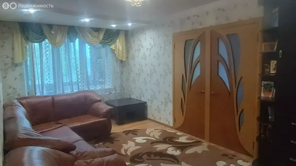 4-комнатная квартира: Жуково, микрорайон Берёзки, 2 (60.9 м) - Фото 1