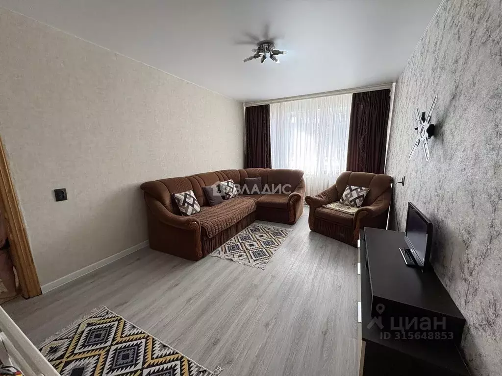 3-к кв. Коми, Сыктывкар просп. Бумажников, 7 (61.6 м) - Фото 2