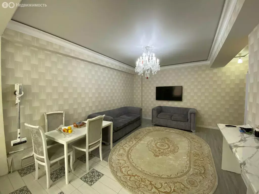 2-комнатная квартира: Махачкала, улица Зои Космодемьянской, 54И (88 м) - Фото 1