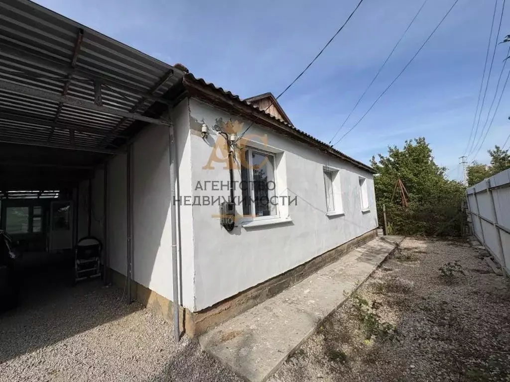 Дом в Крым, Кировский район, с. Партизаны ул. Садовая, 64 (99 м) - Фото 1