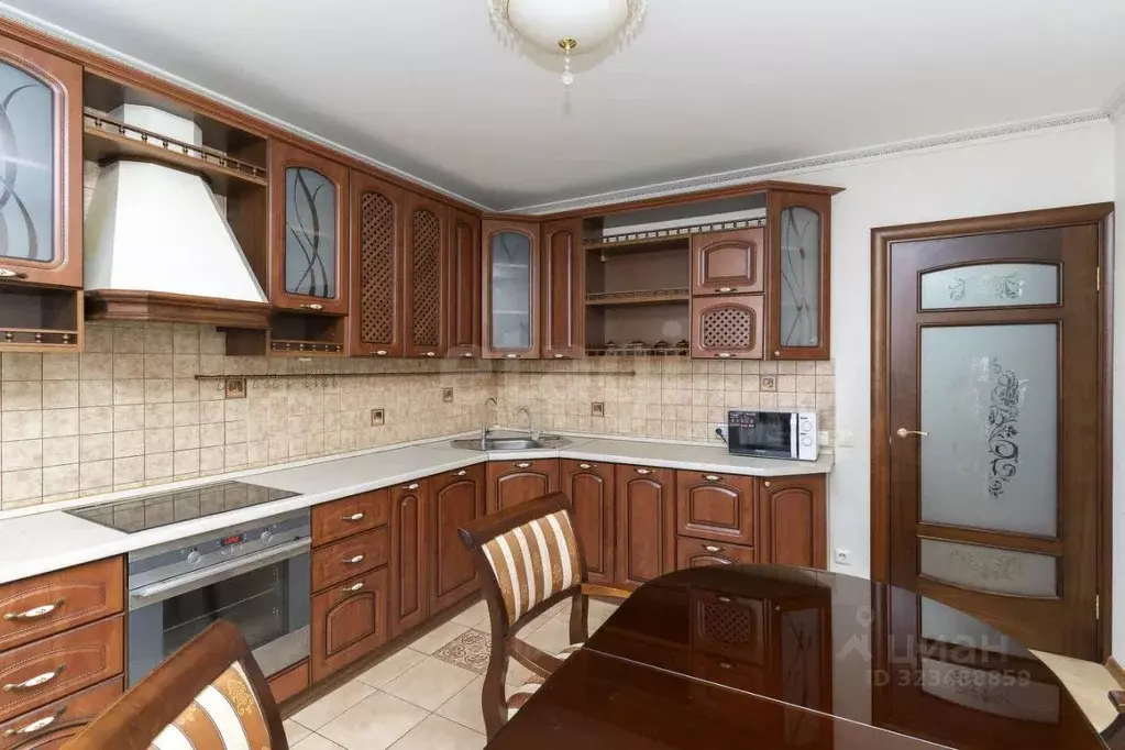 3-к кв. Тюменская область, Тюмень ул. Николая Семенова, 33 (90.2 м) - Фото 2