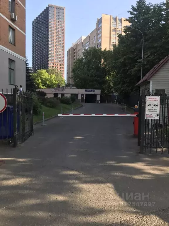 Гараж в Москва Рублевское ш., 13С2 (17 м) - Фото 1
