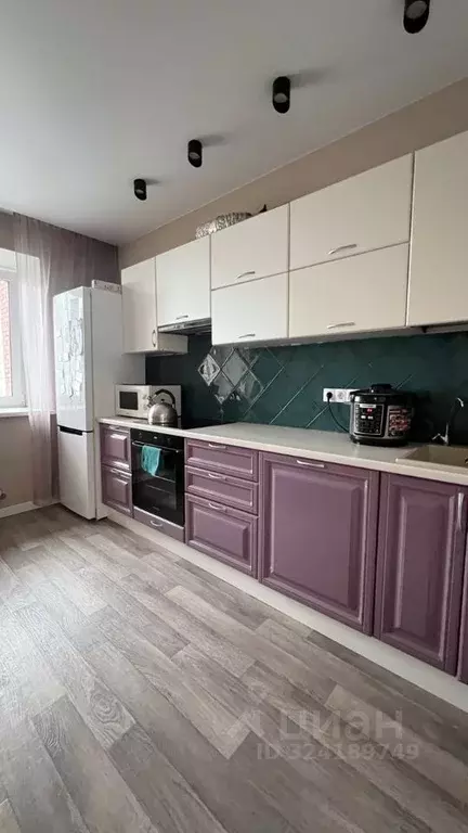 2-к кв. Омская область, Омск Пригородная ул., 25к2 (64.7 м) - Фото 1