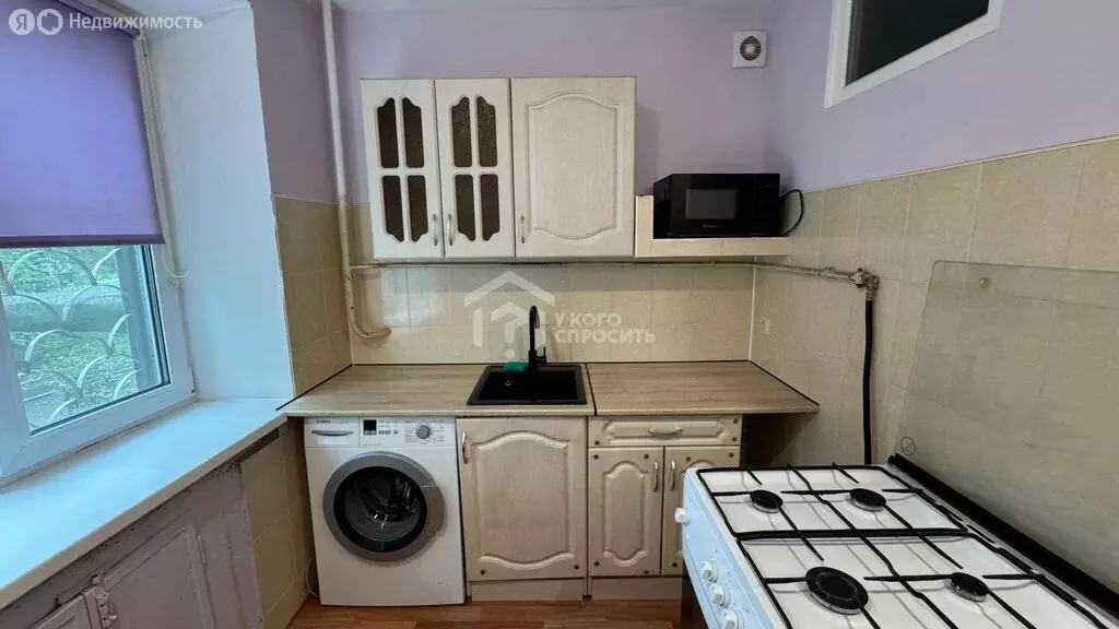 1-комнатная квартира: Ломоносов, Александровская улица, 51 (30.7 м) - Фото 0