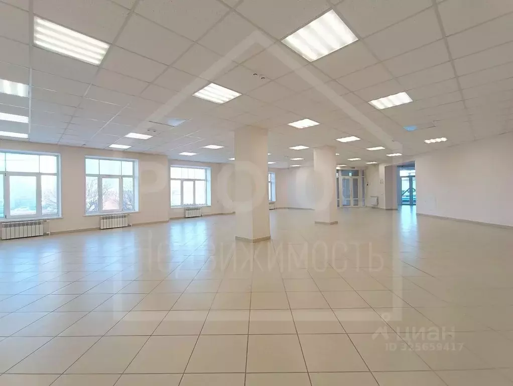 Помещение свободного назначения в Омская область, Омск ул. 10 лет ... - Фото 1