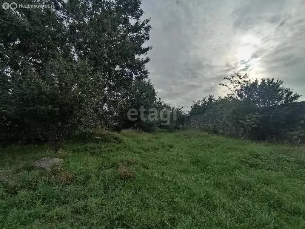 Участок в Адиюх, улица Батраз (12.6 м) - Фото 1