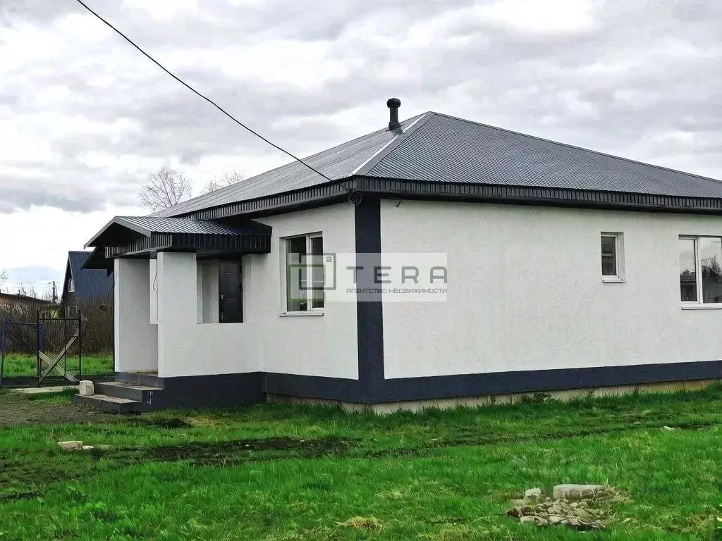 Дом в Башкортостан, Уфимский район, Кирилловский сельсовет, д. ... - Фото 1