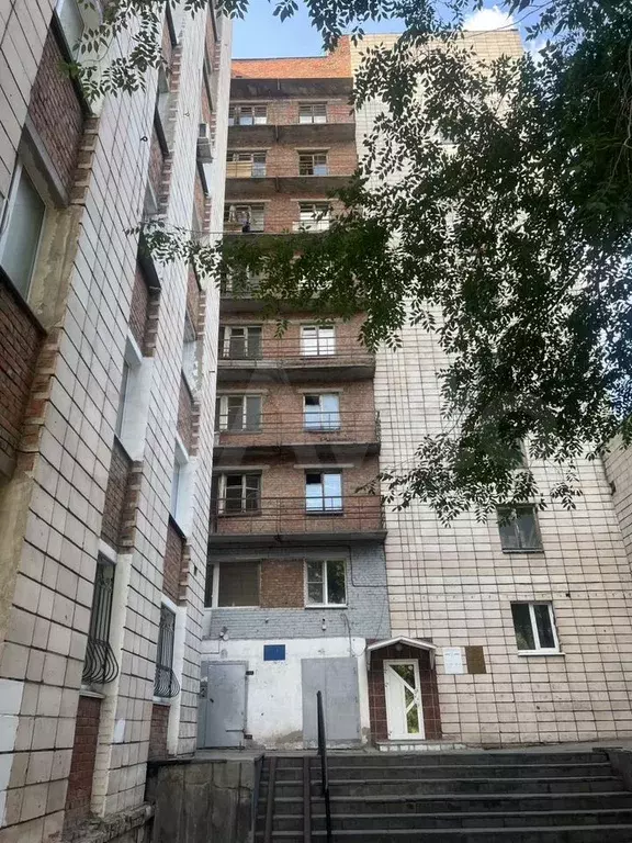 Комната 17 м в 4-к., 8/10 эт. - Фото 0