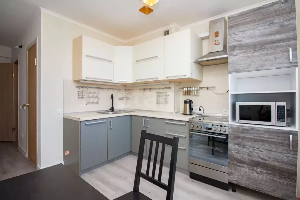 3-к кв. Красноярский край, Красноярск Караульная ул., 40 (69.2 м) - Фото 1