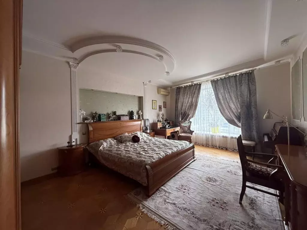 4-к кв. Москва Бауманская ул., 68/8С1 (149.9 м) - Фото 1