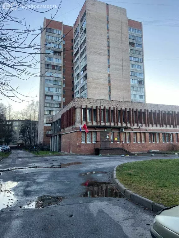 1к в 12-комнатной квартире (11.7 м) - Фото 1