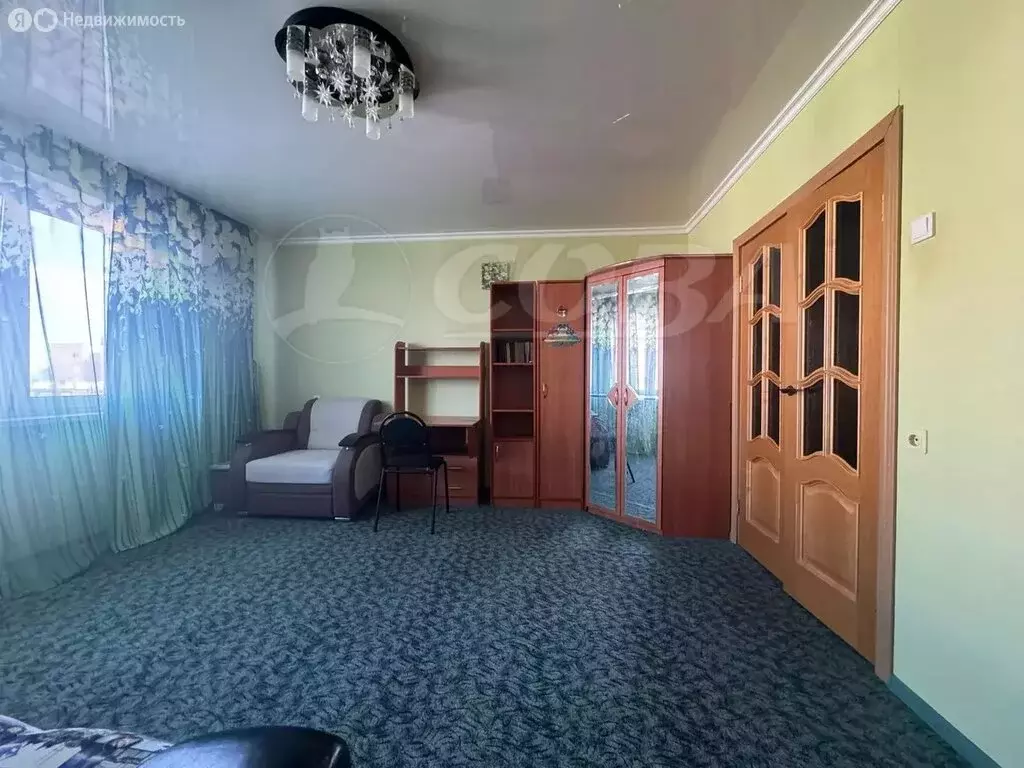 2-комнатная квартира: Тобольск, 4-й микрорайон, 36/1 (60.2 м) - Фото 1