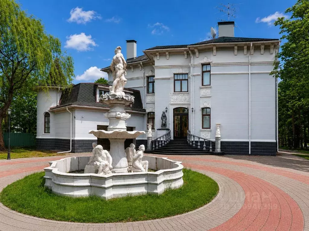 Коттедж в Московская область, Красногорск Береста тер., 9 (1075 м) - Фото 1