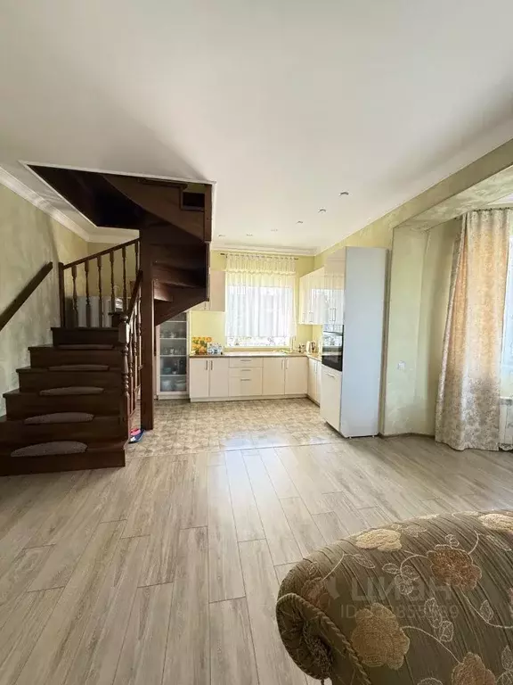 Дом в Омская область, Таврическое рп ул. Комарова (233 м) - Фото 2