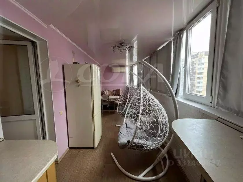 2-к кв. Тюменская область, Тюмень ул. Станислава Карнацевича, 6 (50.0 ... - Фото 2