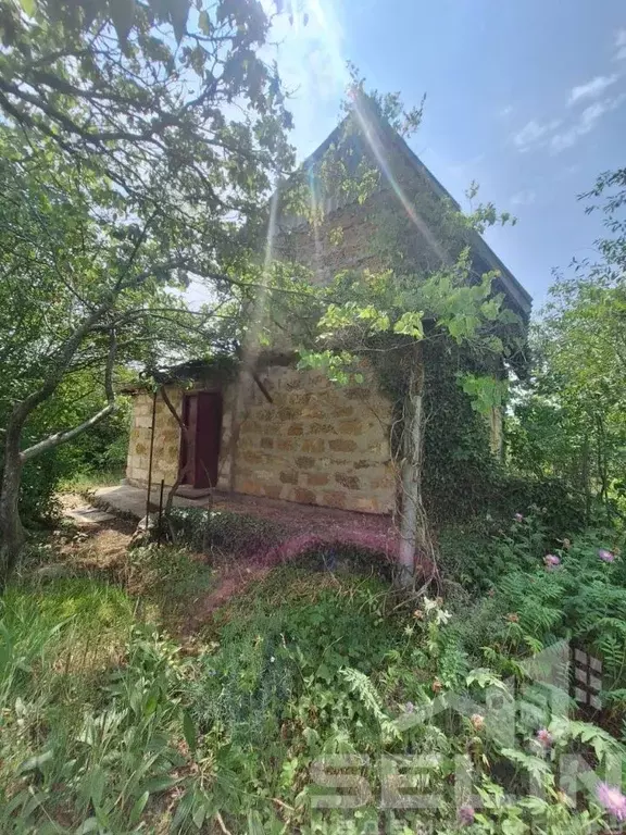 Дом в Крым, Симферопольский район, с. Трудовое ул. Зеленая (40 м) - Фото 0