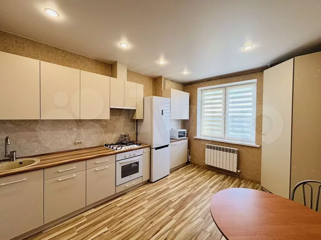 1-к. квартира, 45 м, 5/10 эт. - Фото 0