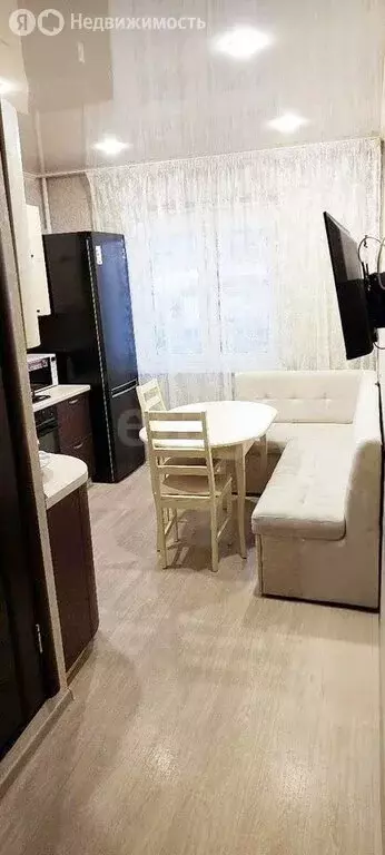 3-комнатная квартира: Миасс, бульвар Карпова, 2А (73.8 м) - Фото 1