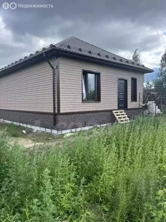 Дом в Ялуторовский район, село Сингуль Татарский (65 м) - Фото 1