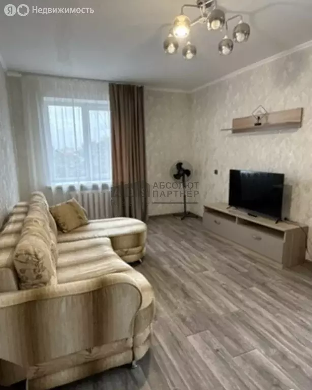 3-комнатная квартира: Великий Новгород, район Софийская сторона, ... - Фото 1